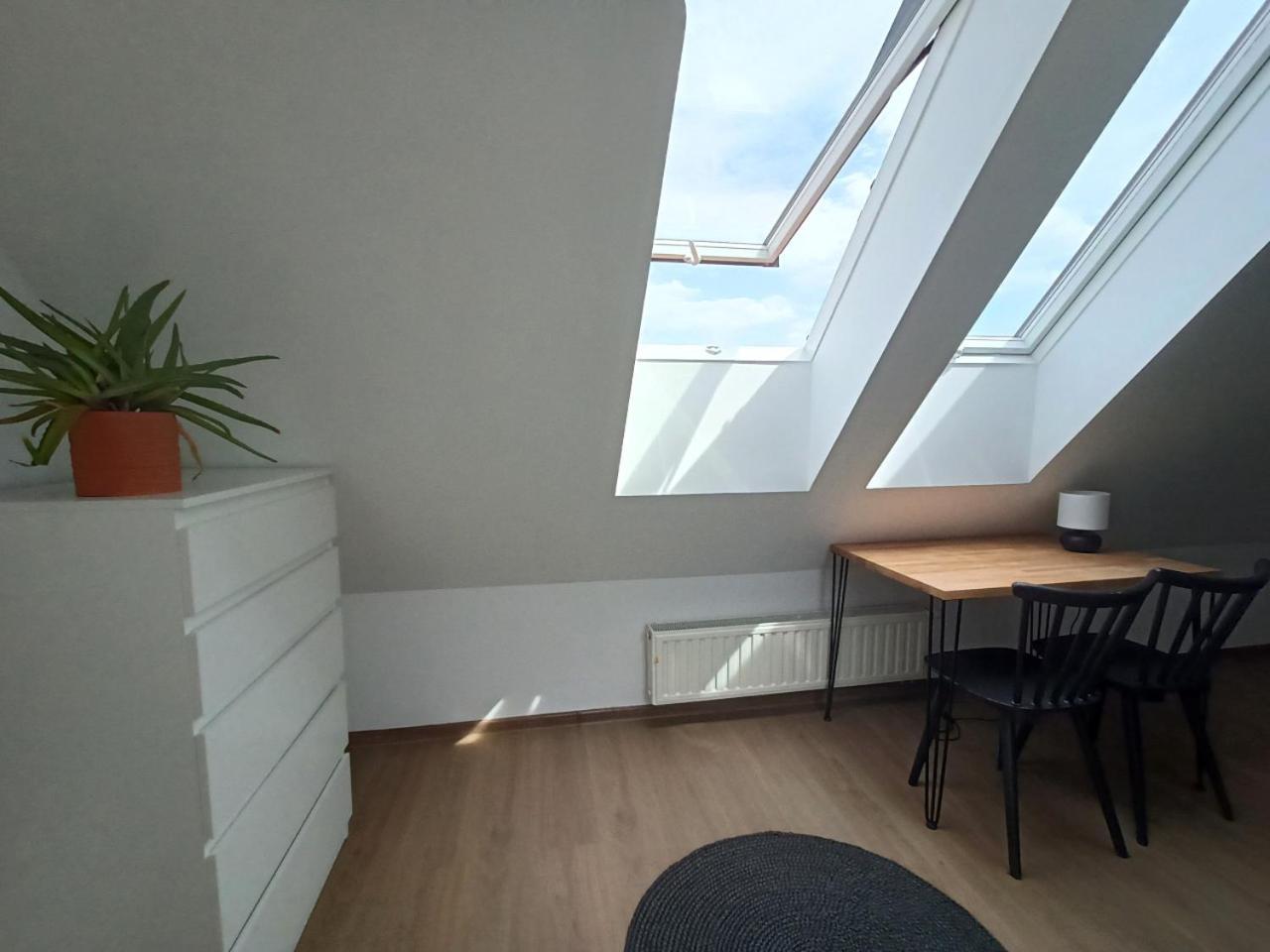 Lemuria Pokoje Hostel Chojnowska A Legnica Kültér fotó