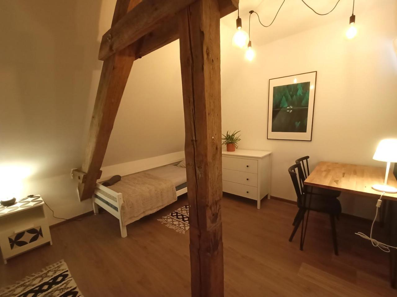 Lemuria Pokoje Hostel Chojnowska A Legnica Kültér fotó