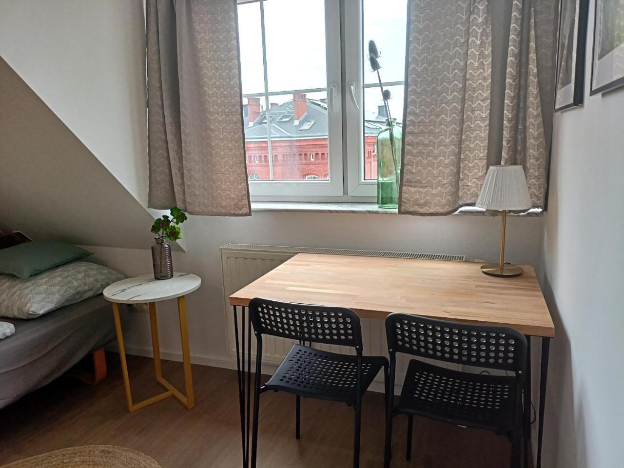 Lemuria Pokoje Hostel Chojnowska A Legnica Kültér fotó