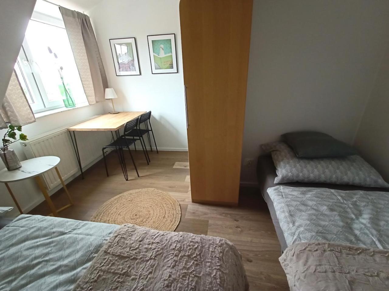 Lemuria Pokoje Hostel Chojnowska A Legnica Kültér fotó