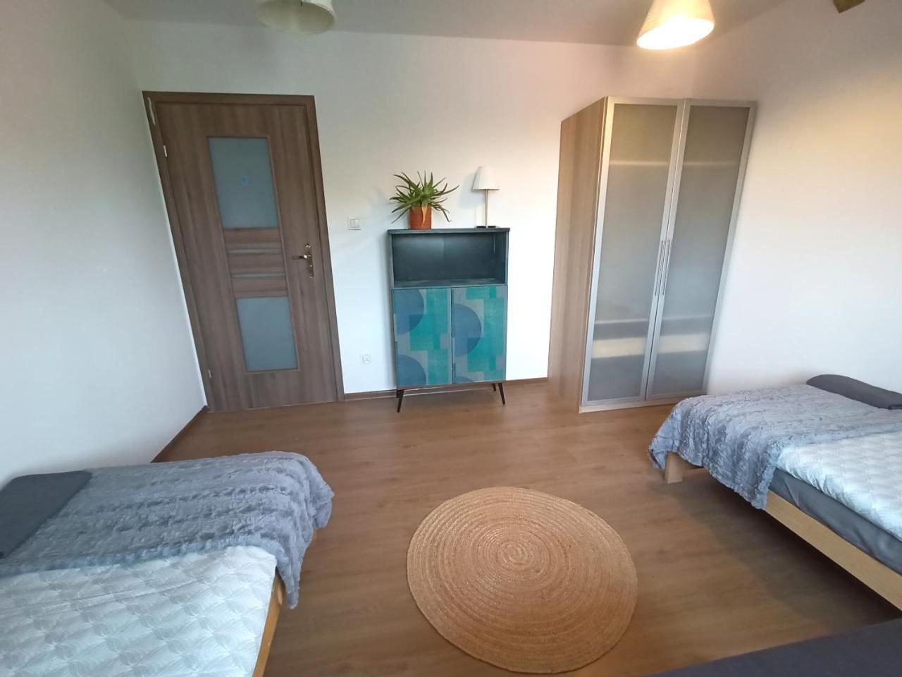 Lemuria Pokoje Hostel Chojnowska A Legnica Kültér fotó