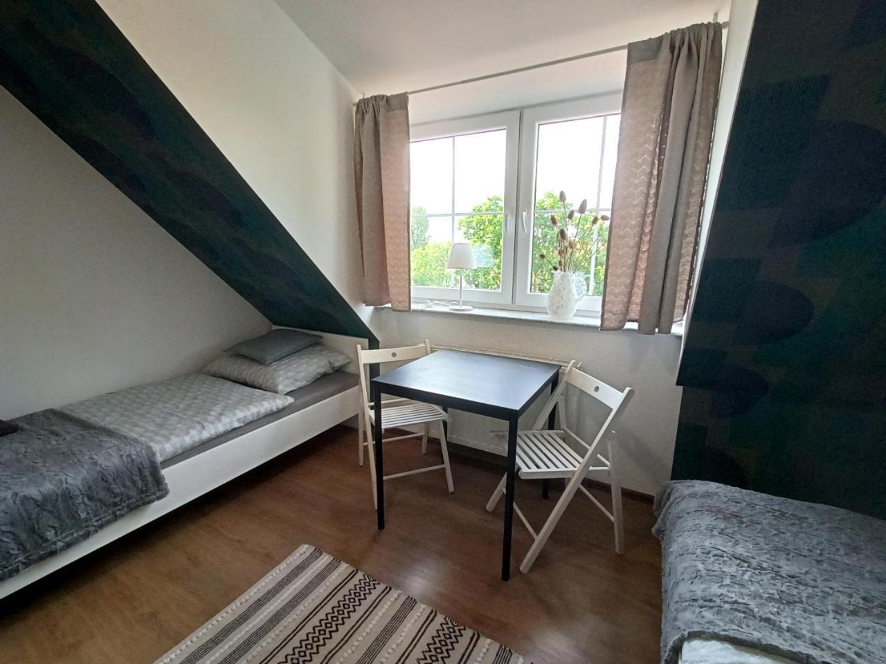 Lemuria Pokoje Hostel Chojnowska A Legnica Kültér fotó