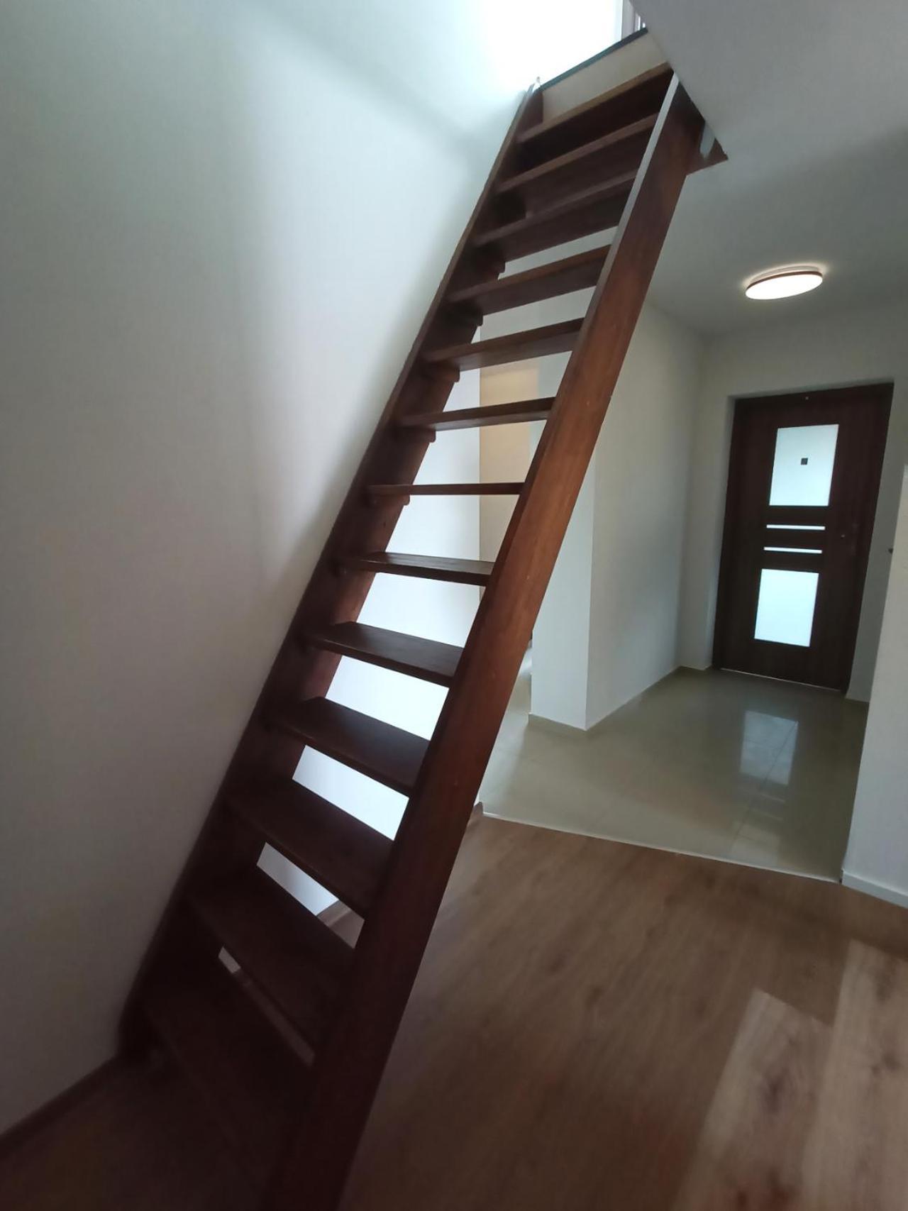 Lemuria Pokoje Hostel Chojnowska A Legnica Kültér fotó